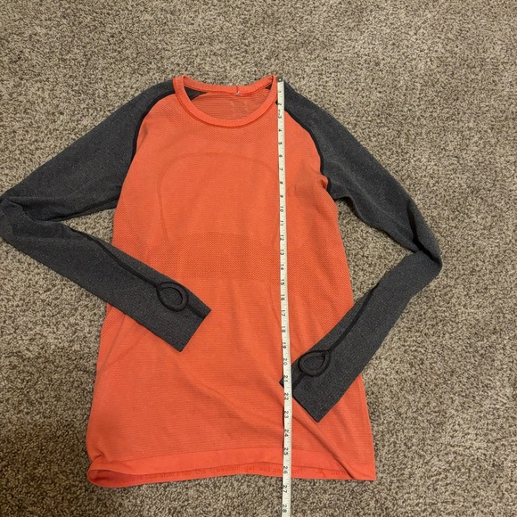 Lululemon Swiftly Tech Long Sleeved Tee
Love Red Deep Coal Raglan Size 8 - Picture 16 of 16